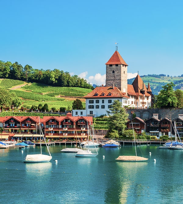 KT - Buildings near dock