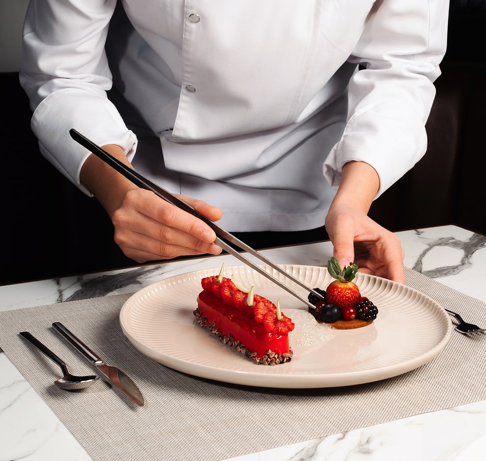 KT - Photo of a chef cooking