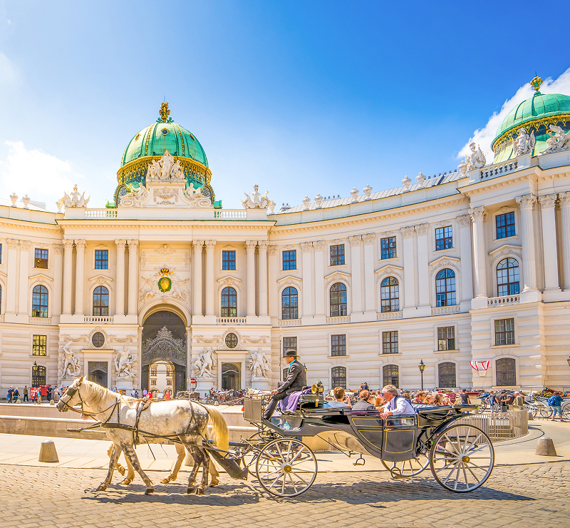 KT - Photo of a palace in Austria