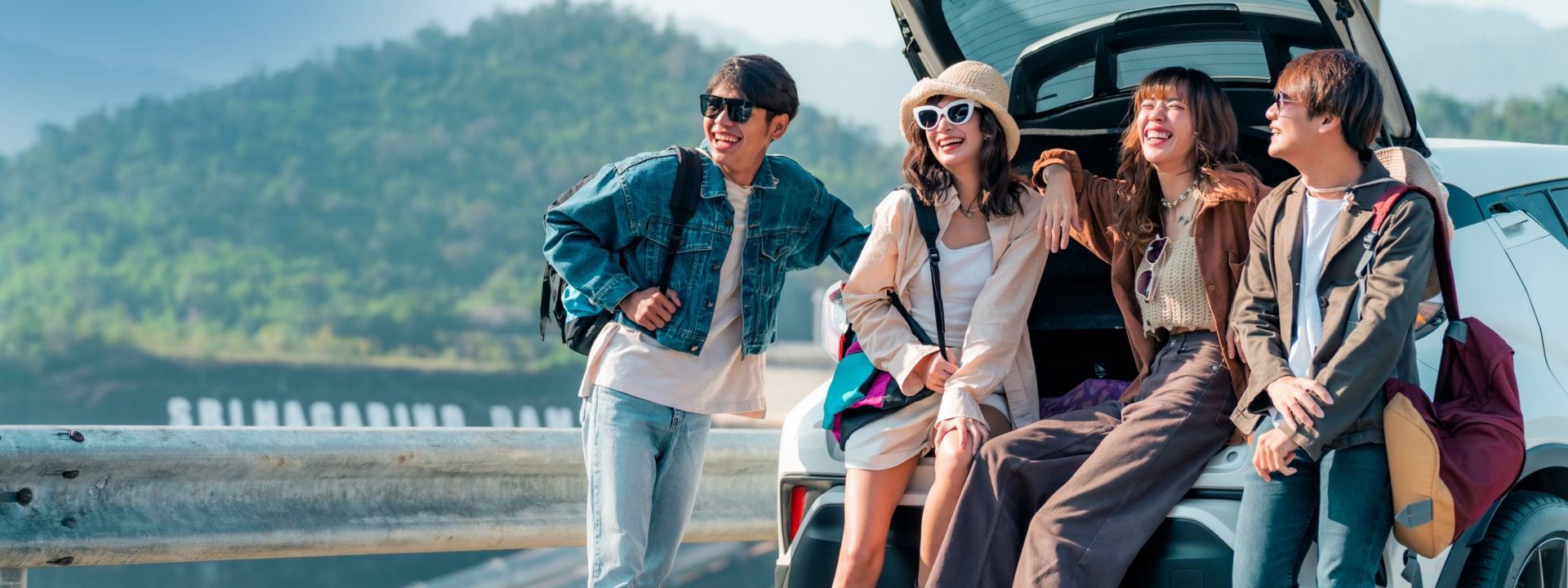 KT-A group of asian friends traveling
