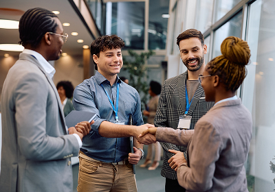 KT - 2 businessmen meeting and shaking hand