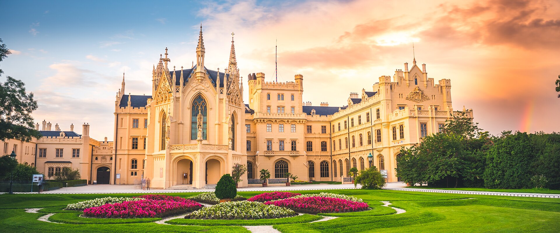 KT - Lednice Chateau in Czech