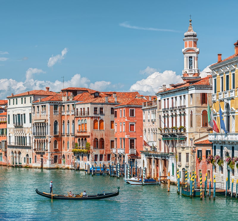 KT-Italy-Person rowing boat