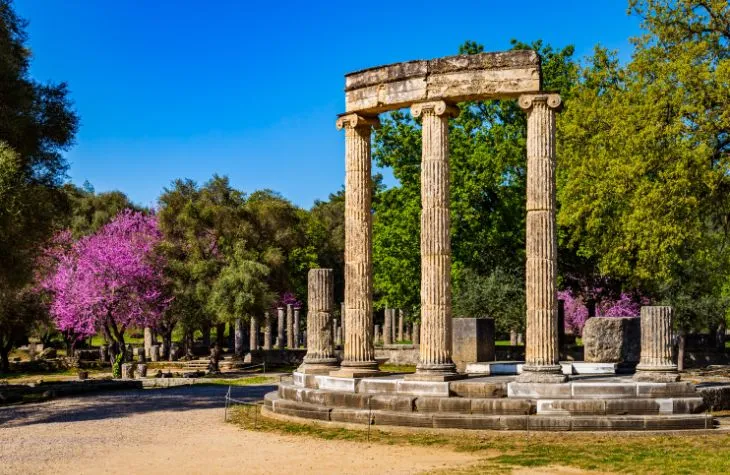 Explore ancient Greece and Enjoy Romantic Islands