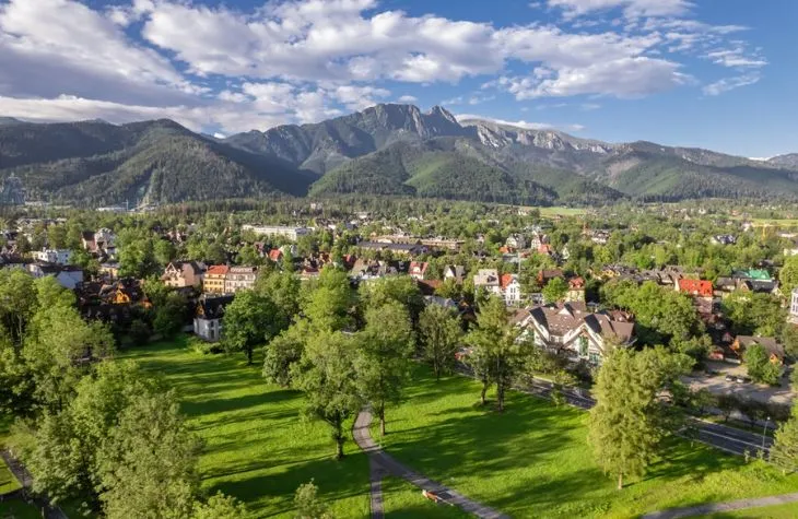 2-On-the-Tatra-Mountains-Trail-body 