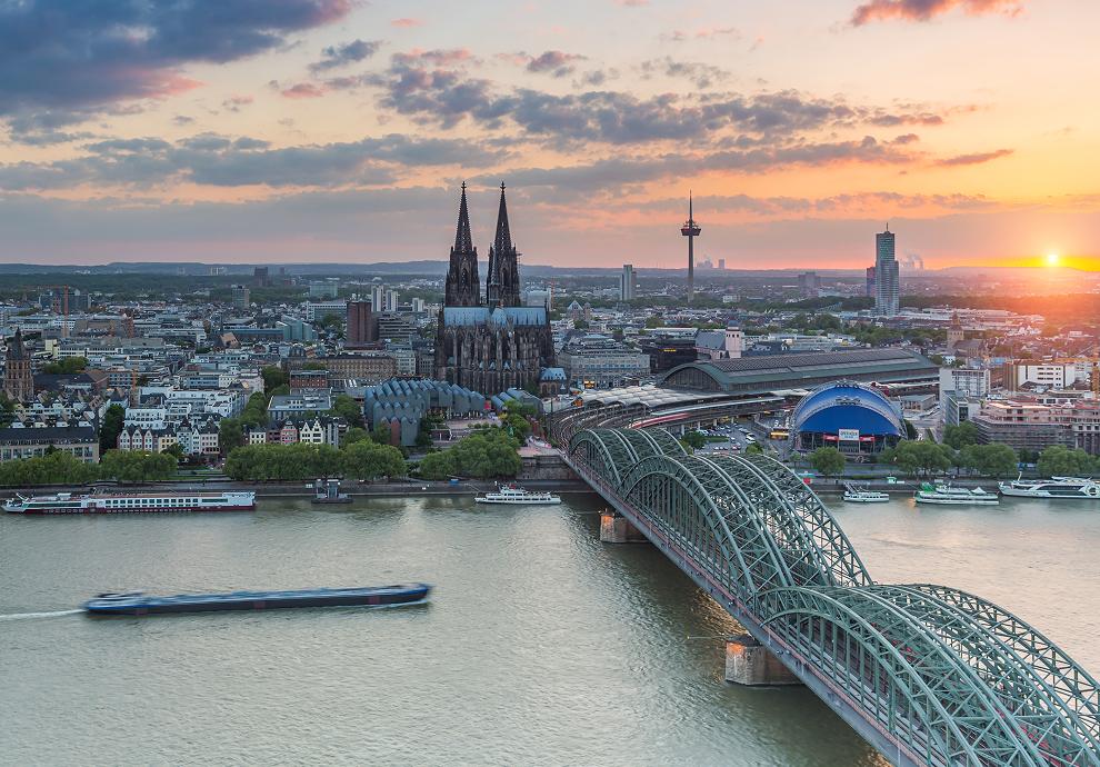 KT - Destinations - Germany - Close up City view