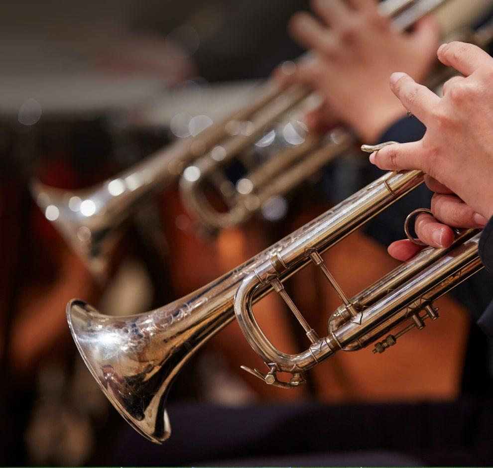 KT-Photo of people playing trumpet